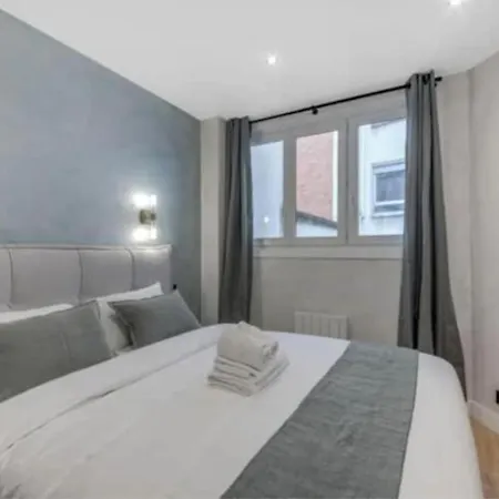 Maison De Charme Au Coeur De Batignolles * Paris