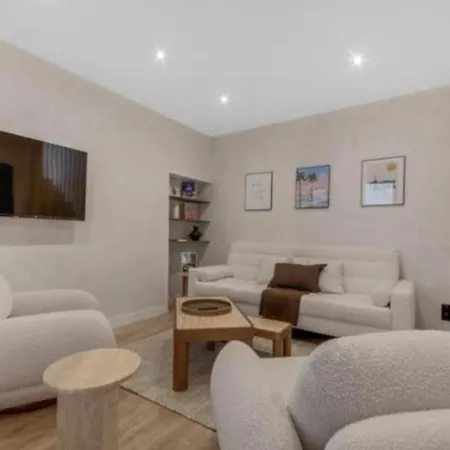 Maison De Charme Au Coeur De Batignolles *